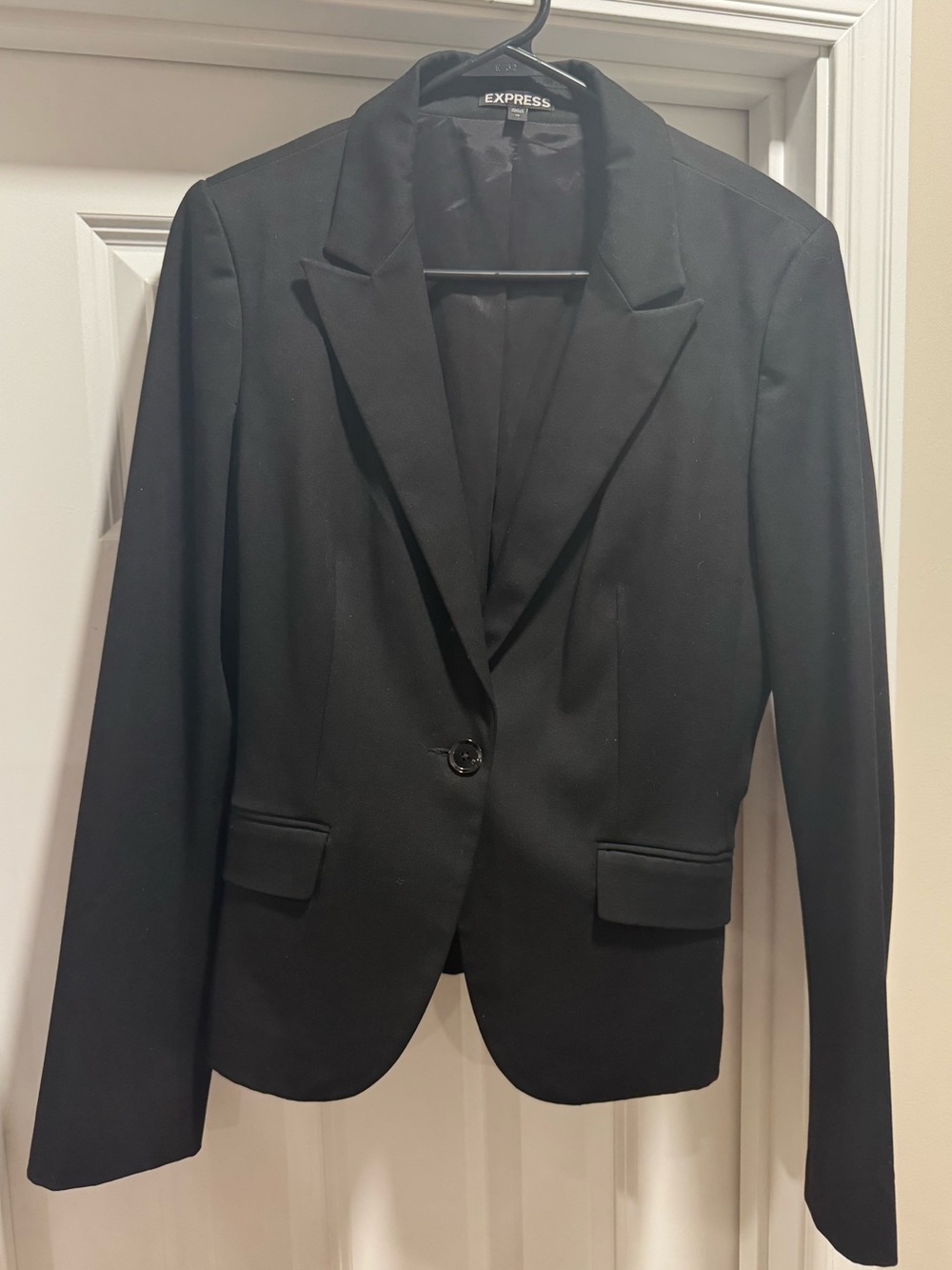 Express Black Single-Button Women's Blazer